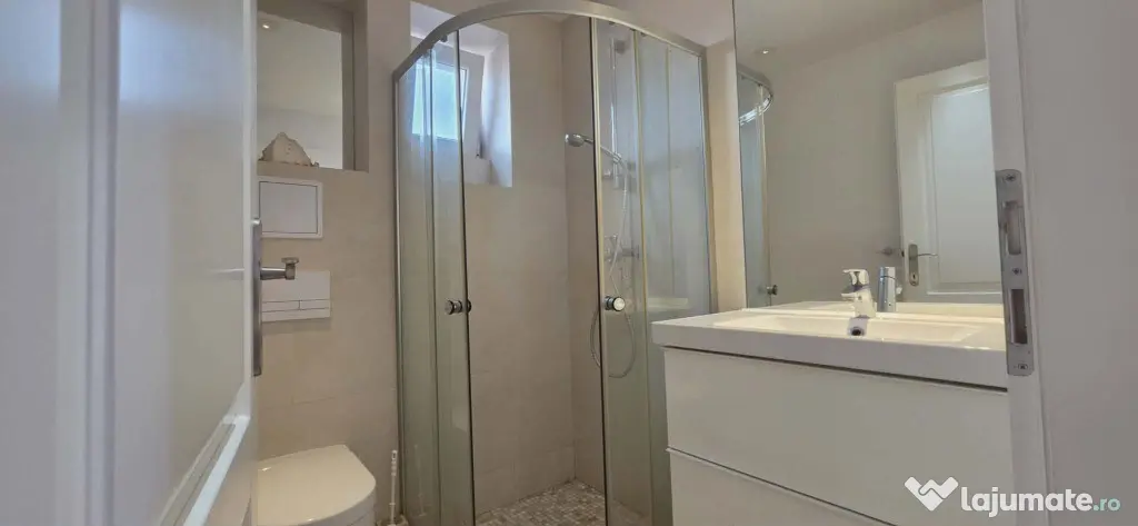 Apartament exclusivist 4 camere de vânzare, central, pietonal
