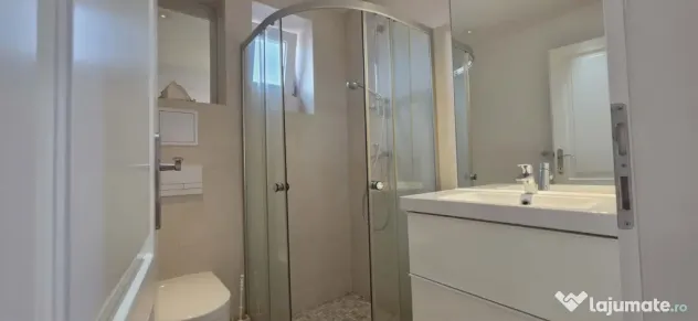 Apartament exclusivist 4 camere de vânzare, central, pietonal