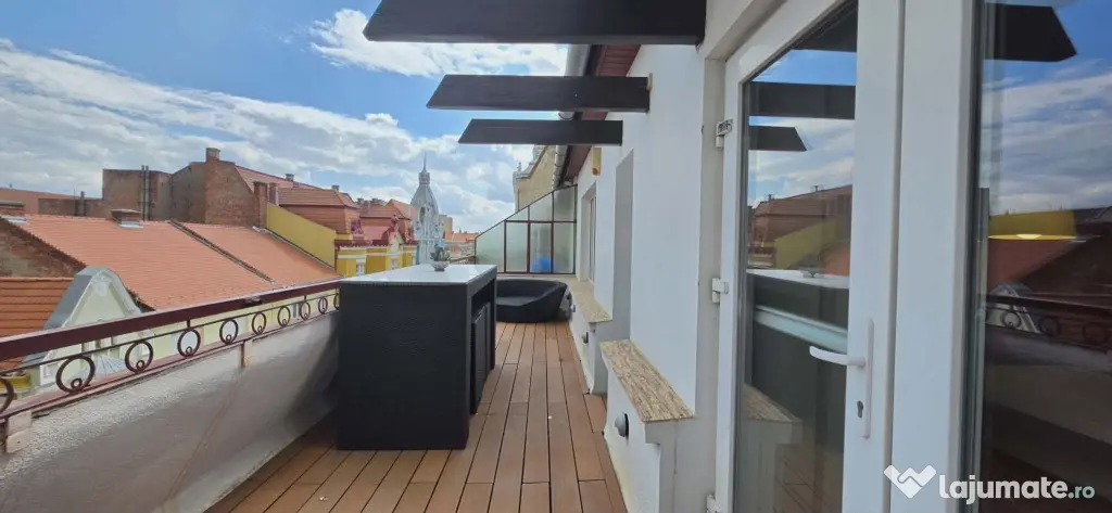 Apartament exclusivist 4 camere de vânzare, central, pietonal