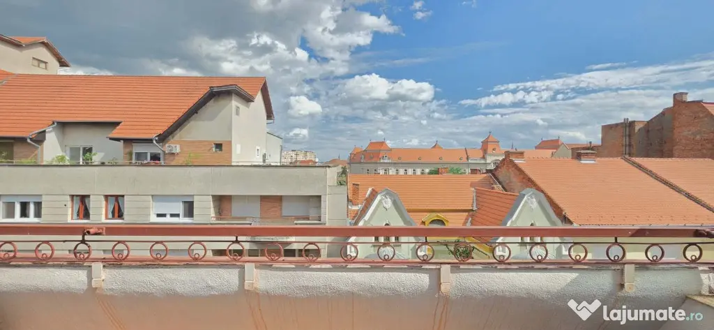 Apartament exclusivist 4 camere de vânzare, central, pietonal