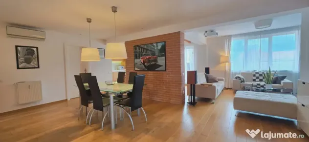 Apartament exclusivist 4 camere de vânzare, central, pietonal