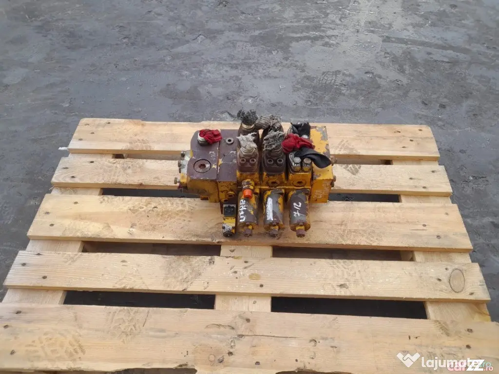 Distribuitor hidraulic buldozer Liebherr PR712