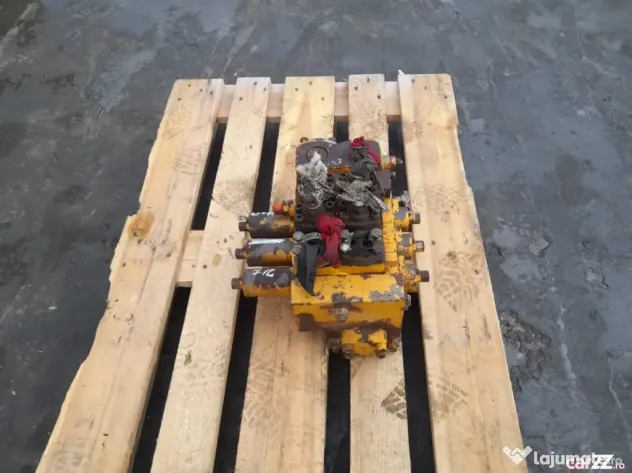 Distribuitor hidraulic buldozer Liebherr PR712