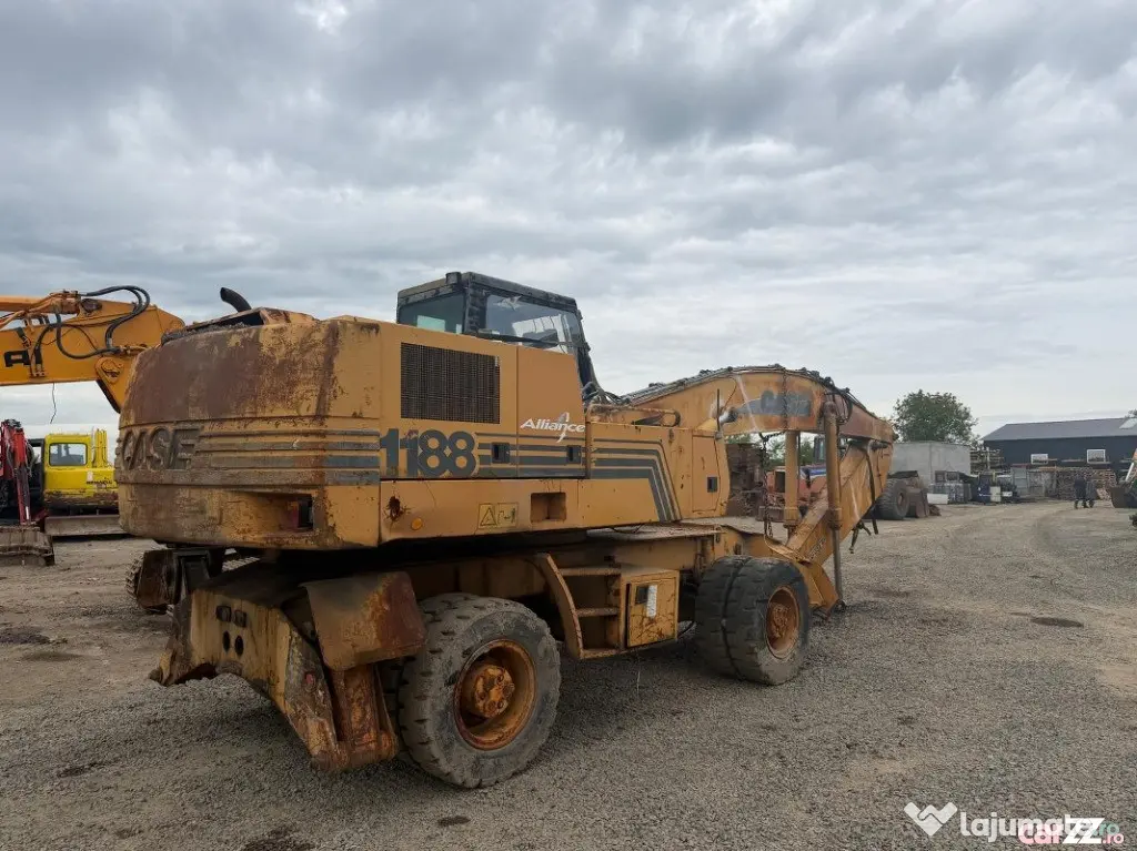 Cabina excavator pe roti Case 1188 piese