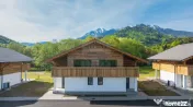 La poalele Bucegilor, ultimul chalet din proiectul Alpini... 