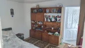Casă bătrânească în Davideni – curte generoasă de 2. 