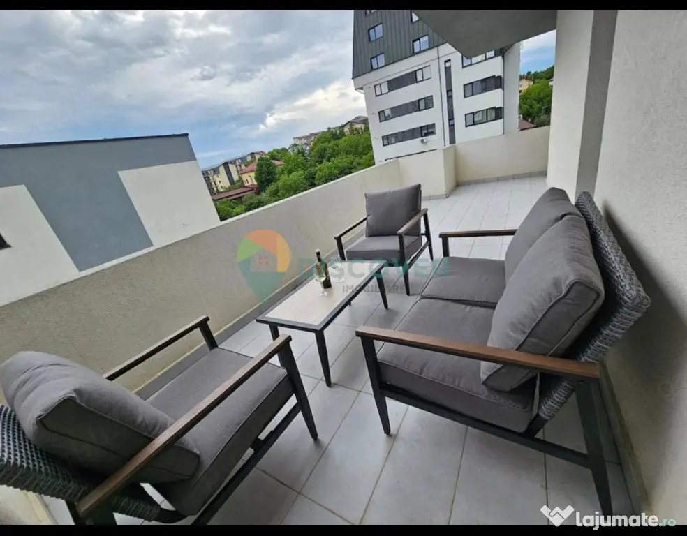 Apartament 2 camere Pacurari/terasa 28 mp/ incalzire in pard
