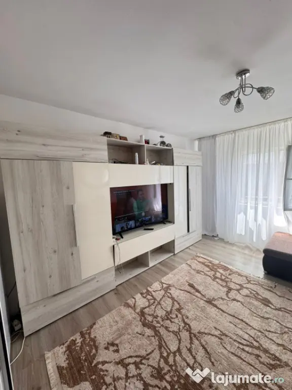 Garsonieră gata de mutare sau închiriere zona CET, Constan