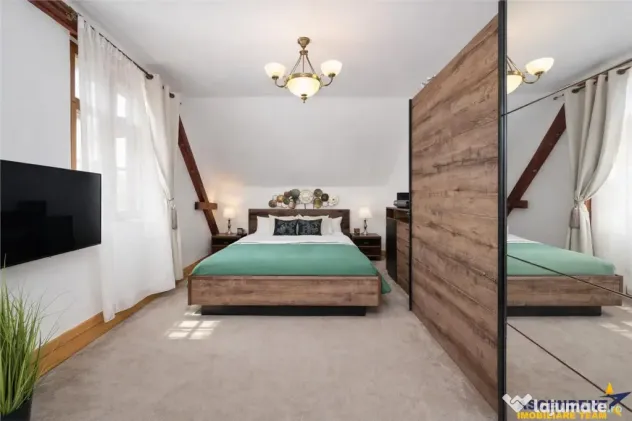 Apartament in vila cu amprenta istorica,180mp,gradina,pod,Ce