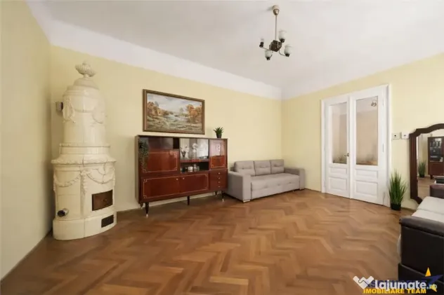 Apartament in vila cu amprenta istorica,180mp,gradina,pod,Ce