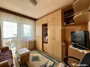 Apartament 2 camere decomandate, potențial excelent, zona