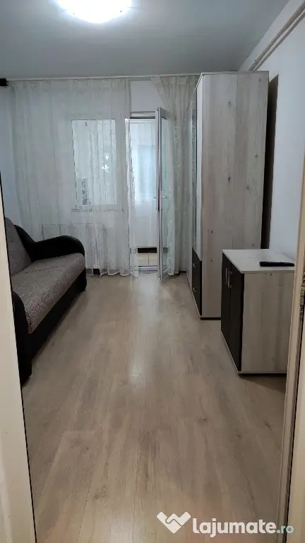 Închiriez garsonieră Razboieni