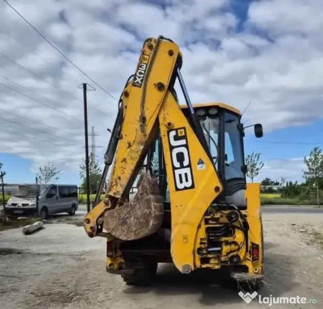 Buldoexcavator JCB 3CX an 2013, AC, cupa multifunctionala, stare perfecta
