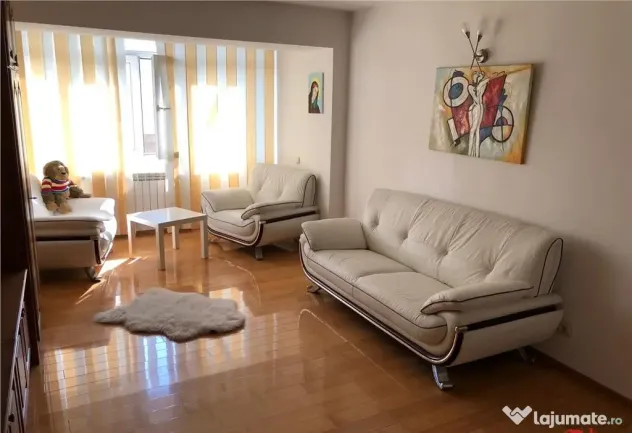 Apartament 3 camere, zona Centrala , etaj 4, renovat si mobilat