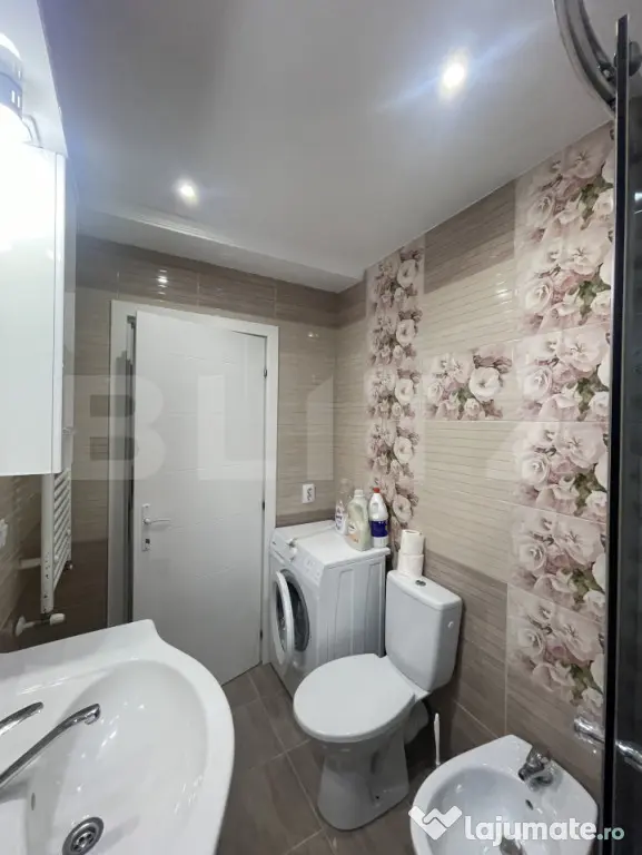 Apartament cu 2 camere, 54 mp, parcare subterana, Golden Tul