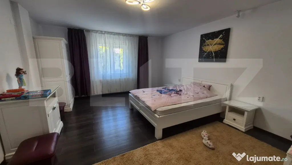 Casa cu 3 camere, 200 mp, teren 3286 mp, localitatea Jankmaj