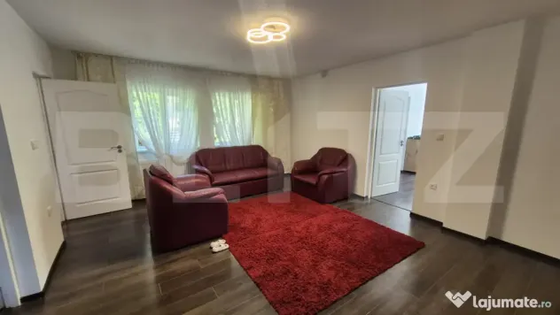 Casa cu 3 camere, 200 mp, teren 3286 mp, localitatea Jankmaj