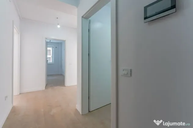 Apartament Decomandat | 53 mp utili + 10 mp balcon | Sala...