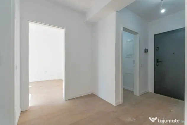 Apartament Decomandat | 53 mp utili + 10 mp balcon | Sala...