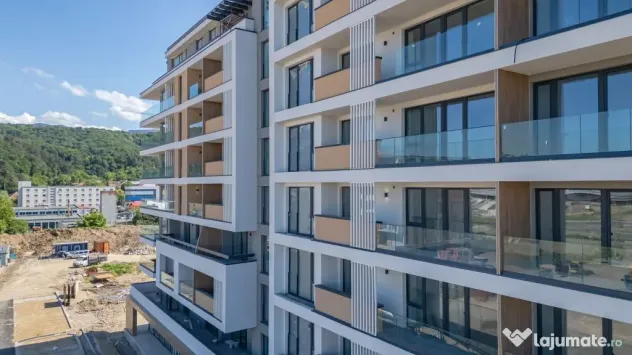 Apartament Decomandat | 53 mp utili + 10 mp balcon | Sala...