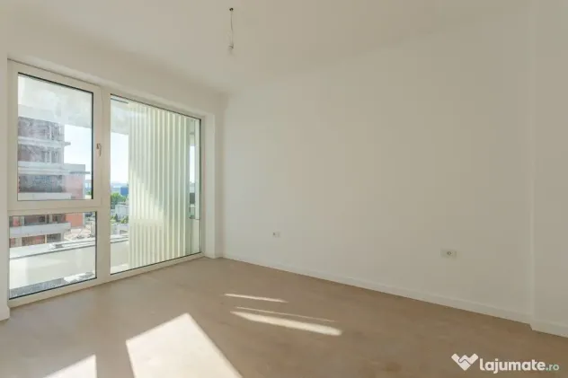 Apartament Decomandat | 53 mp utili + 10 mp balcon | Sala...