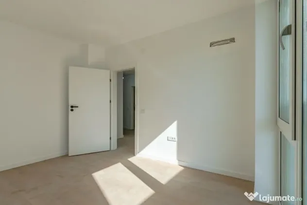 Apartament Decomandat | 53 mp utili + 10 mp balcon | Sala...