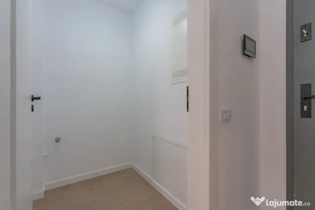 Apartament Decomandat | 53 mp utili + 10 mp balcon | Sala...