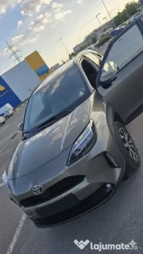 Vand Toyota Yariss Cross 1.5 HEV FWD, primul proprietar