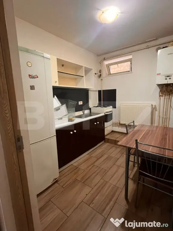 Apartament 2 camere, semidecomandat, Cuza Vodă