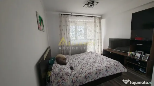 Casa cu etaj - Mobilata/utilata, gata de mutat