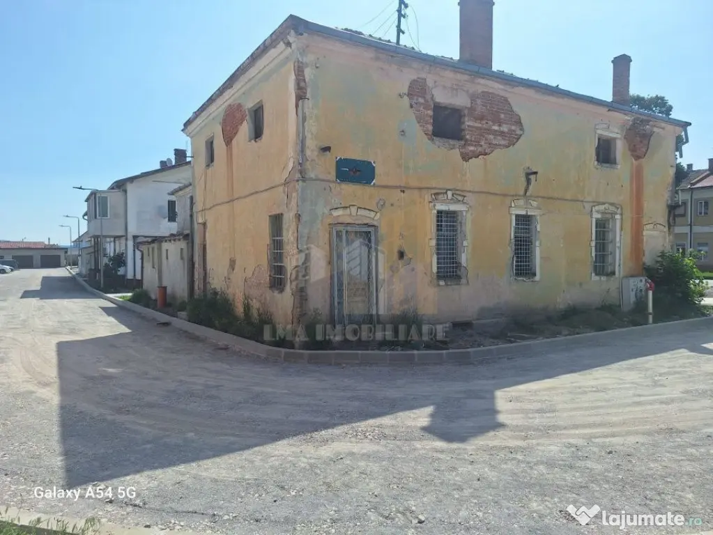 Casa si centru comercial Bod Colonie
