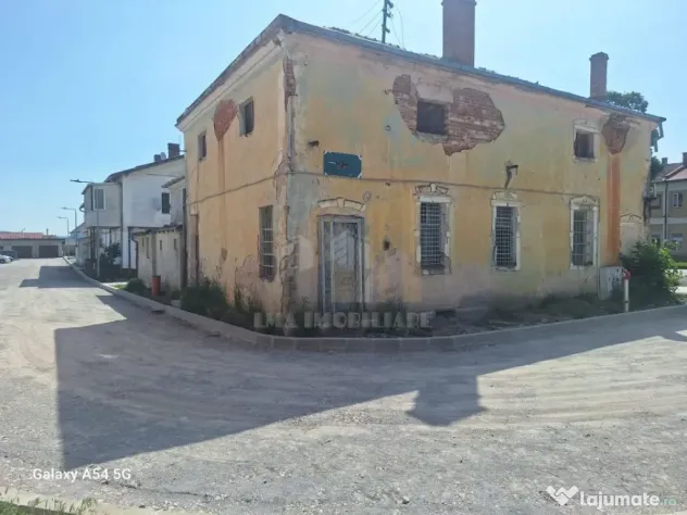 Casa si centru comercial Bod Colonie