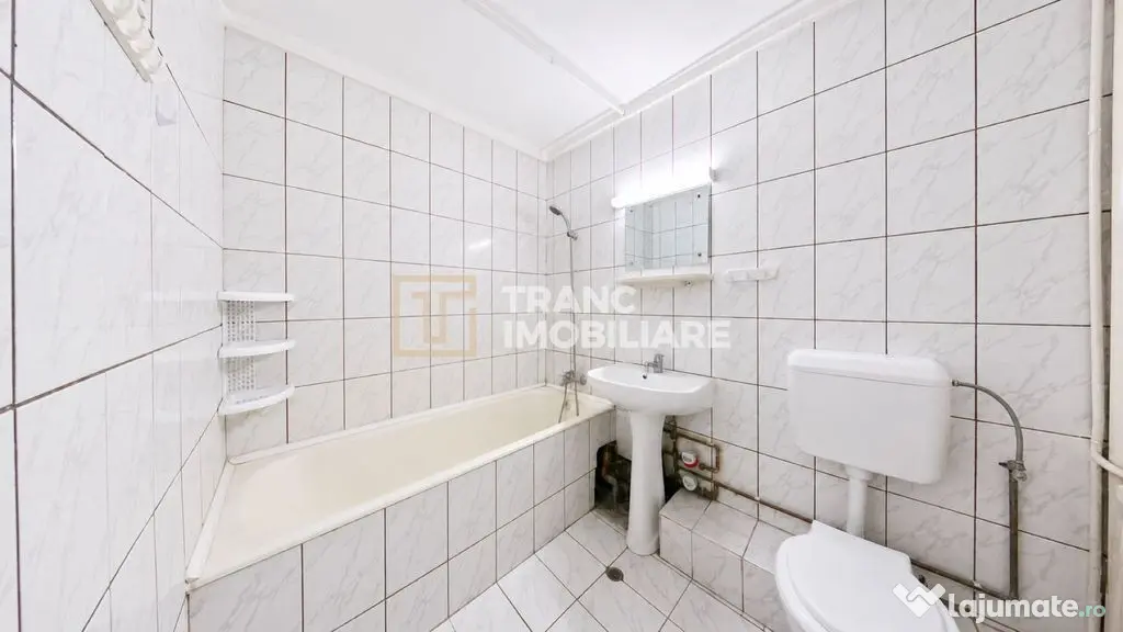 Apartament cu 3 camere de vânzare / Luminos și spațios