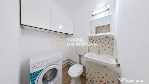 Apartament cu 3 camere de vânzare / Luminos și spațios