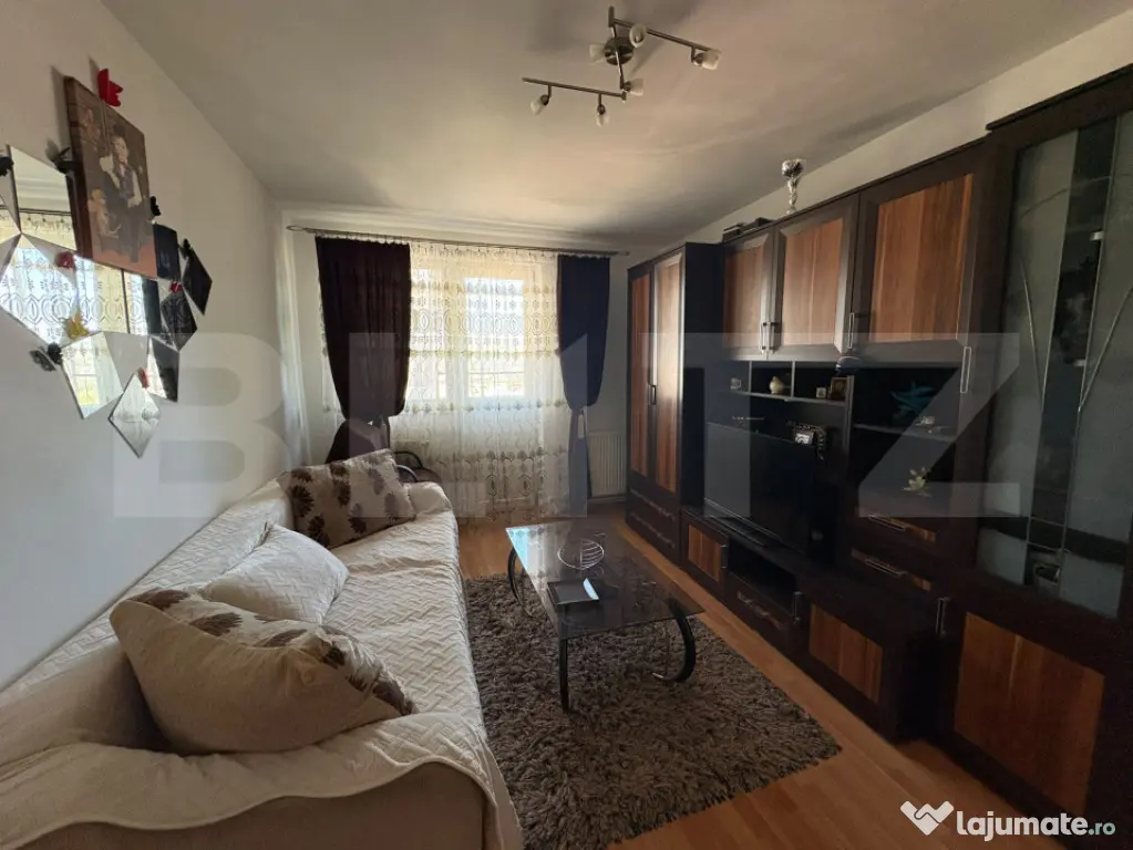 Apartament 3 camere, renovat, balcon închis in HUNEDOARA