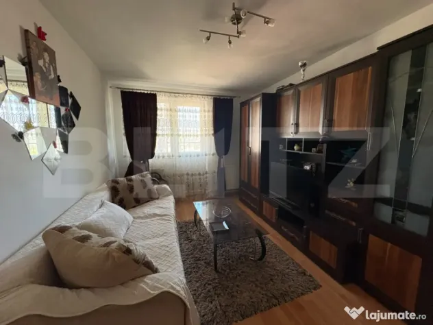 Apartament 3 camere, renovat, balcon închis in HUNEDOARA