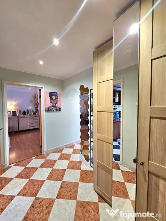 Apartament trei camere 4/4 Valea Ialomitei