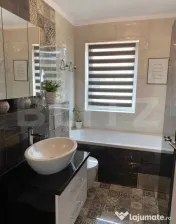 Apartament de lux la casa, 4 camere ,două parcări zona Oa? 