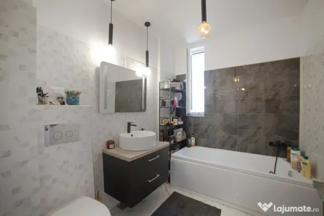 3 camere*Etaj 1*Bloc boutique*Loc de parcare*Ready to move i