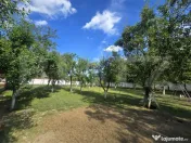 Teren intravilan de 1.700 mp, împrejmuit și parcelabil, î