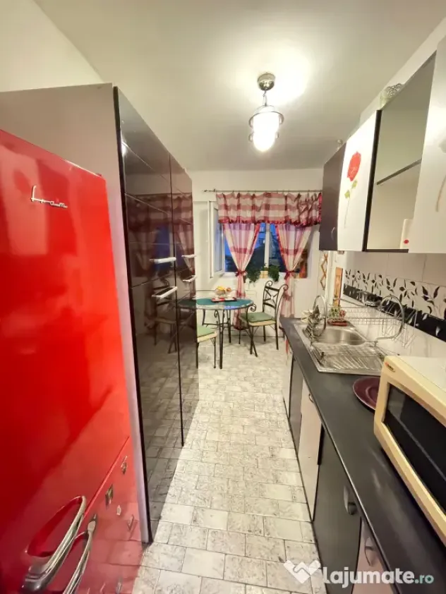 Deinchiriat apt 3 camere