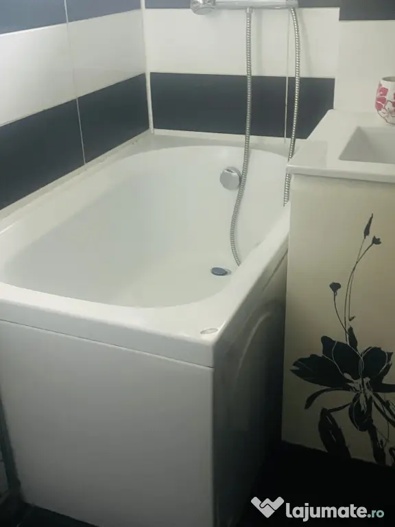 Deinchiriat apt 3 camere