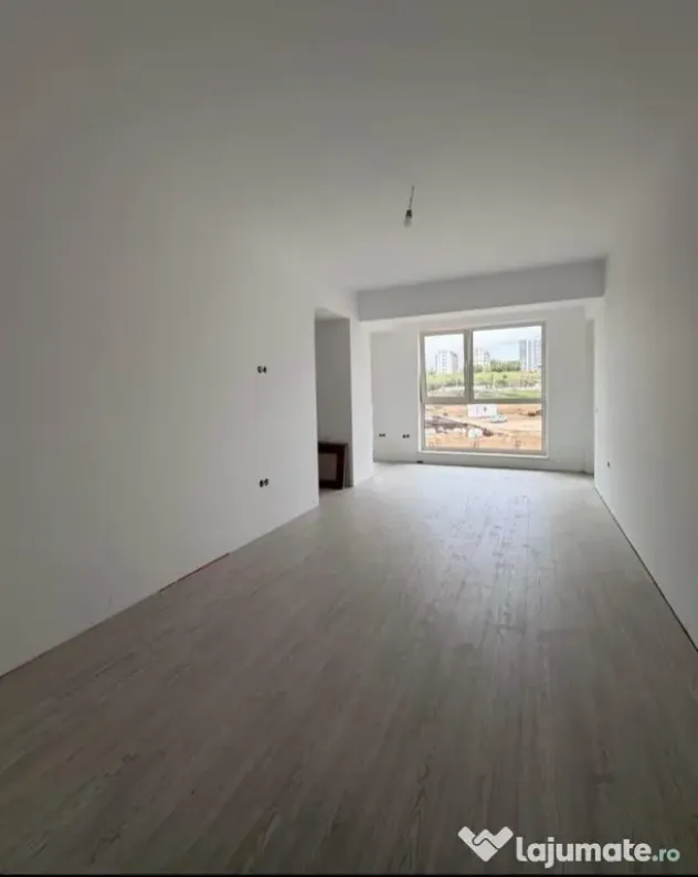 Persoana fizica vând apartament cu 2 camere, zona deosebită centrala! Super preț