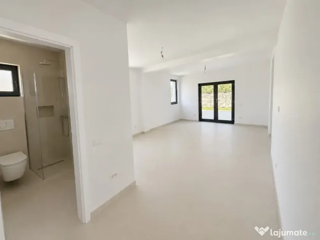 Casă nouă de vânzare în Crevedia – 150 mp utili, curte 550 mp