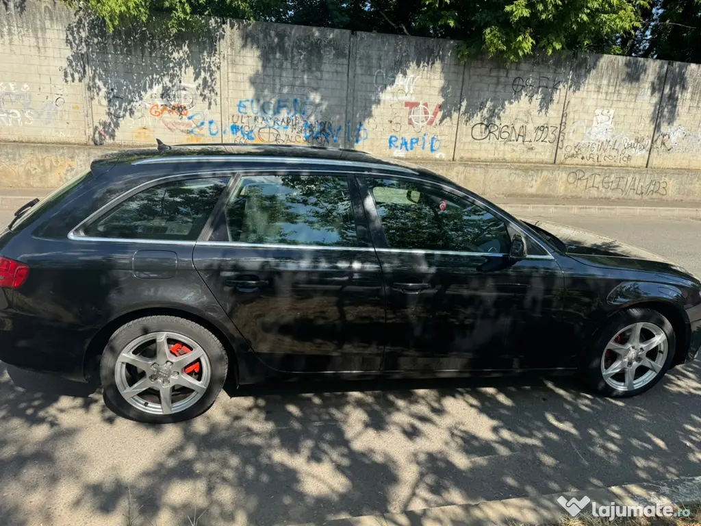 Vând Audi a 4 b8