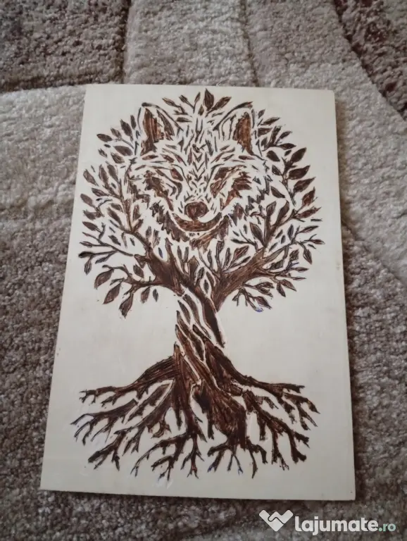 Tablou Lemn Pirogravat Manual - Lupul și Copacul Vieții (Handmade