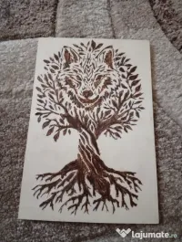 Tablou Lemn Pirogravat Manual - Lupul și Copacul Vieții (Handmade