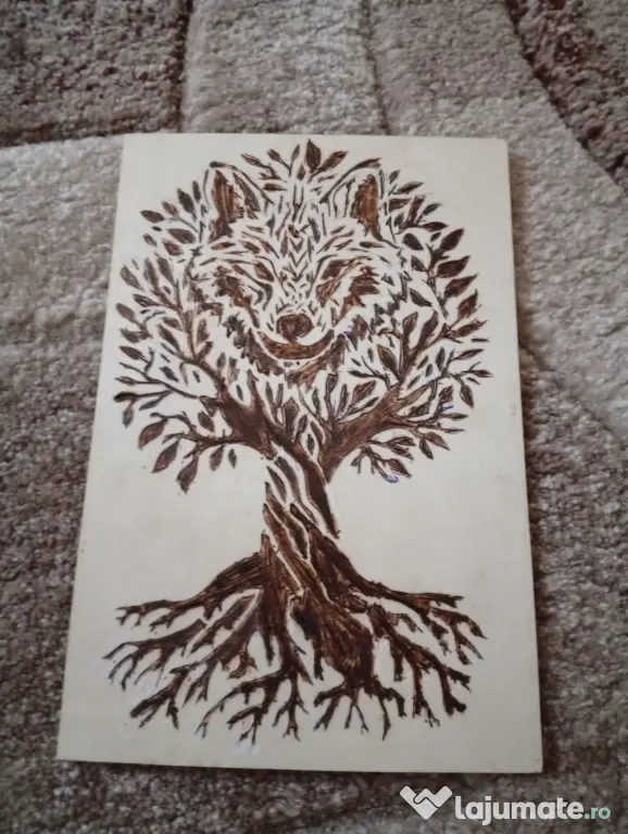 Tablou Lemn Pirogravat Manual - Lupul și Copacul Vieții (Handmade