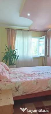 Apartament de 3 camere- boxa | Astra-Berzei