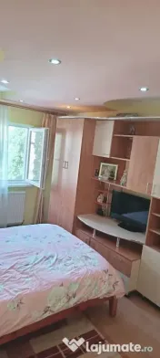 Apartament de 3 camere- boxa | Astra-Berzei